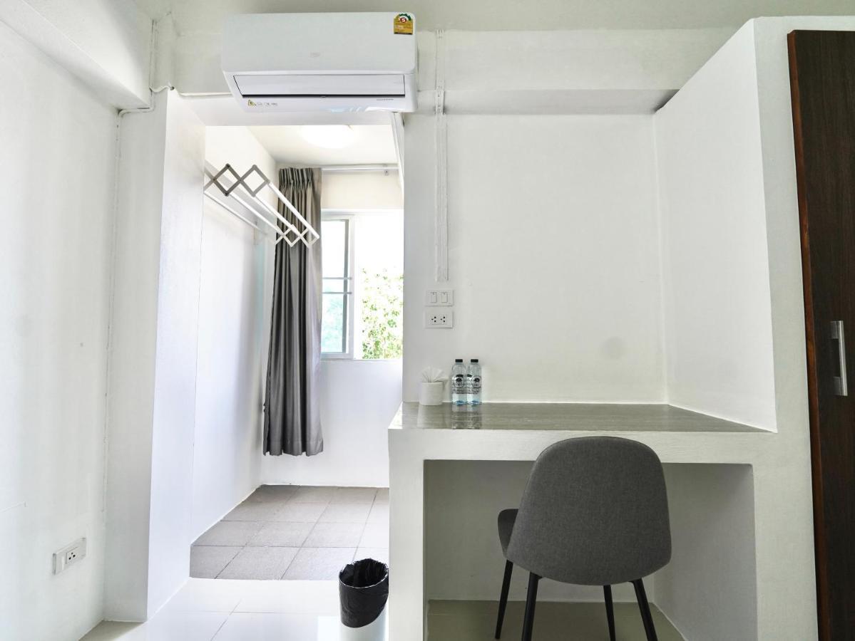 Roomquest Suvarnabhumi Ladkrabang 42 Bangkok Ngoại thất bức ảnh